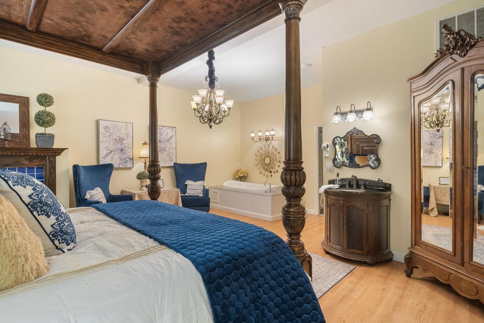 Beland Mansion-Royal Crown Suite! Fort Smith Εξωτερικό φωτογραφία